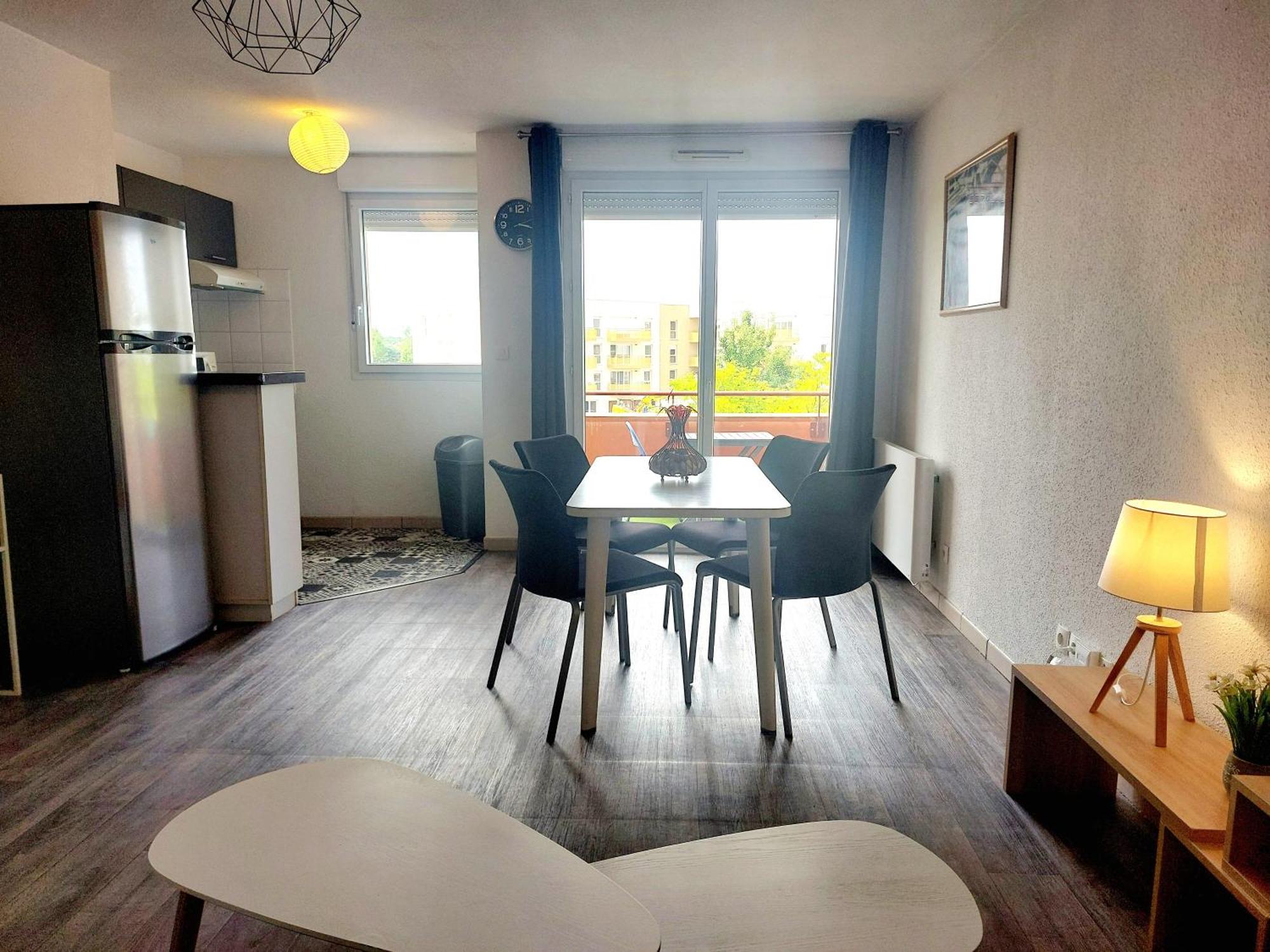 Le Montauriol - Logement Avec Terrasse - Piscine -Tennis - Place De Parking Privee Montauban Exterior foto