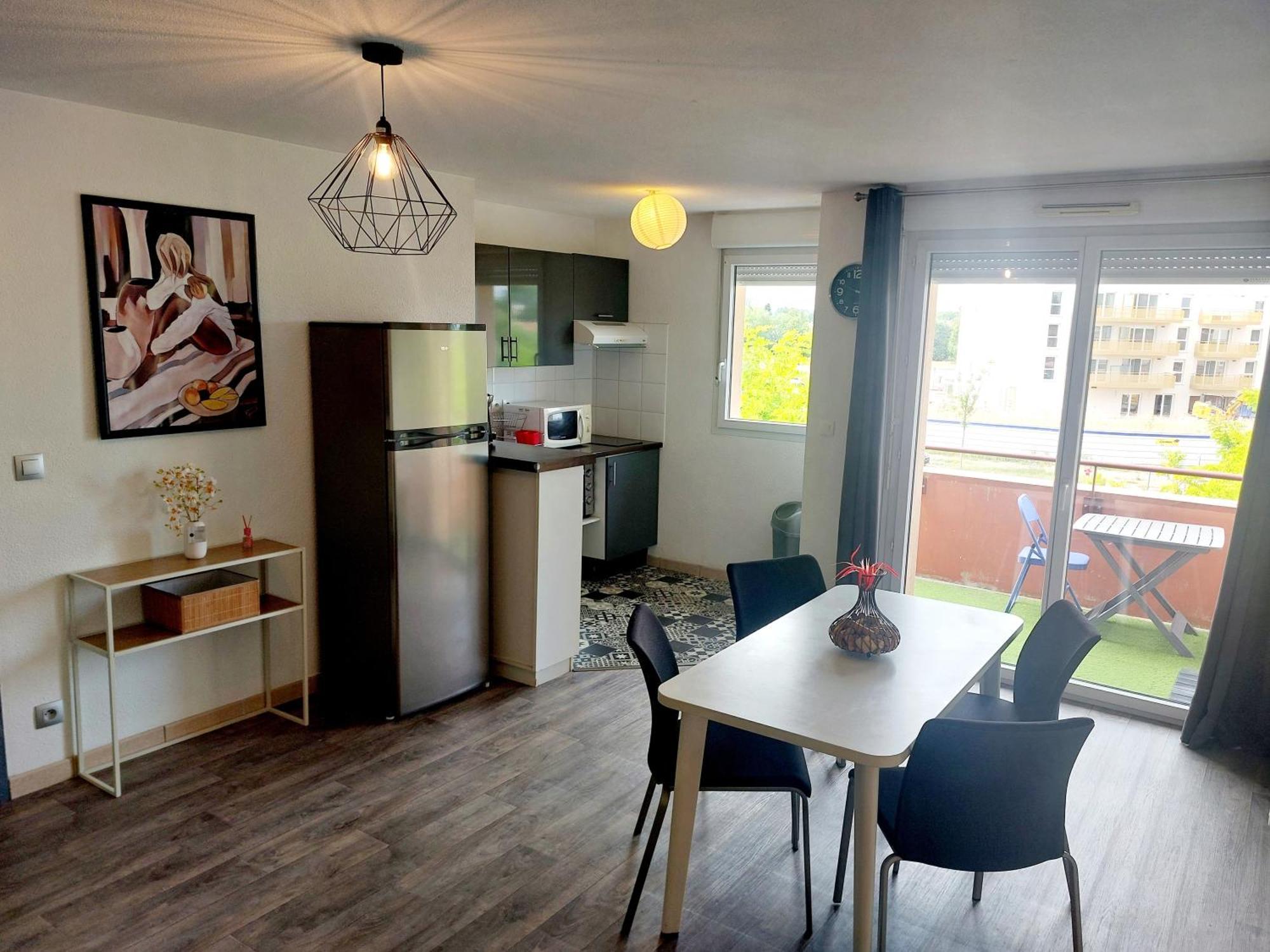 Le Montauriol - Logement Avec Terrasse - Piscine -Tennis - Place De Parking Privee Montauban Exterior foto