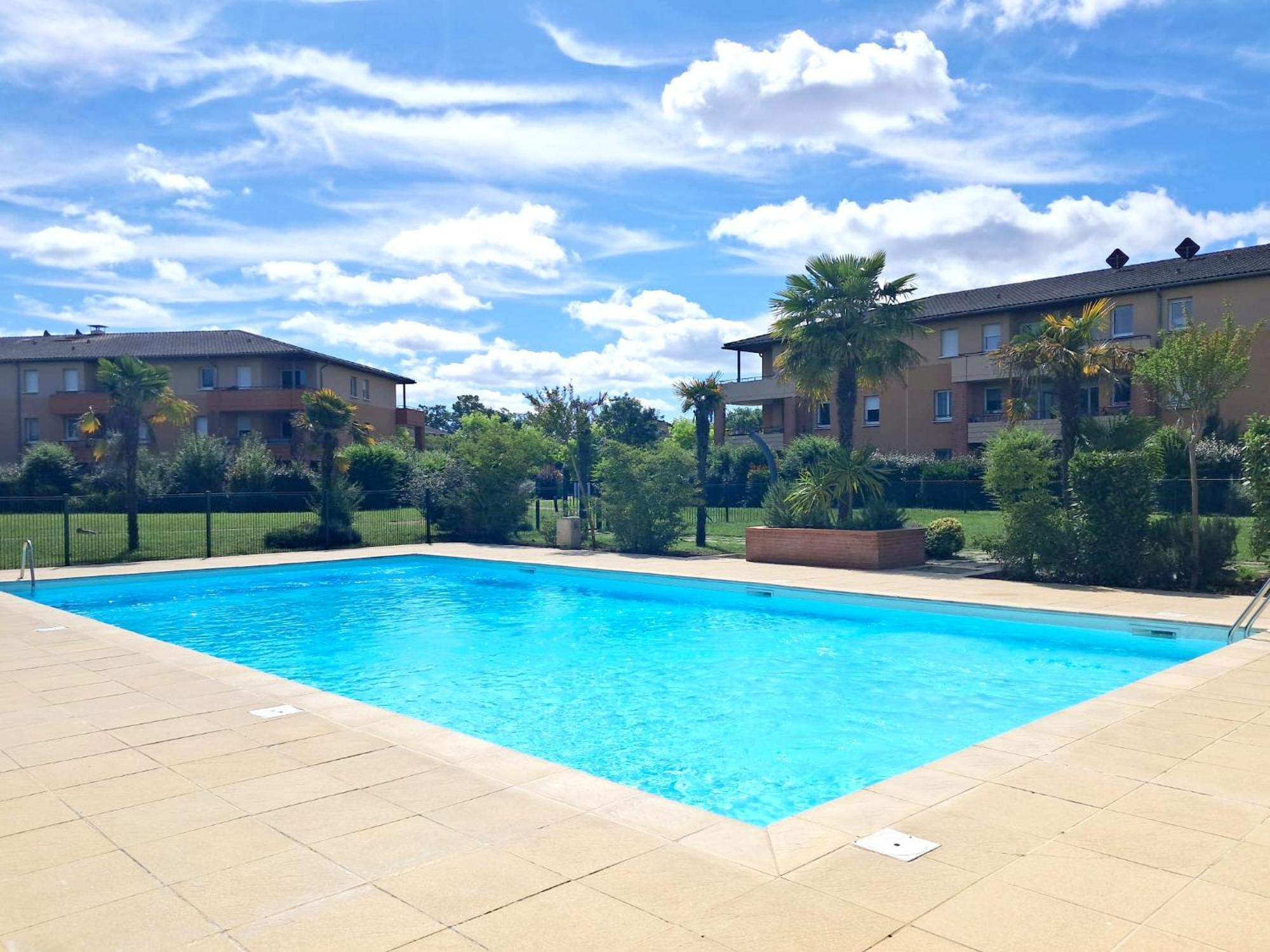 Le Montauriol - Logement Avec Terrasse - Piscine -Tennis - Place De Parking Privee Montauban Exterior foto